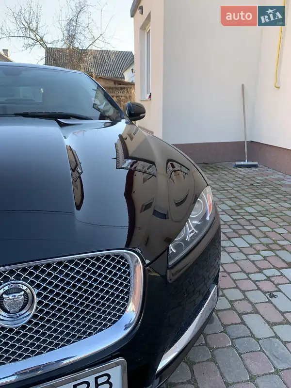 Jaguar XF 2013