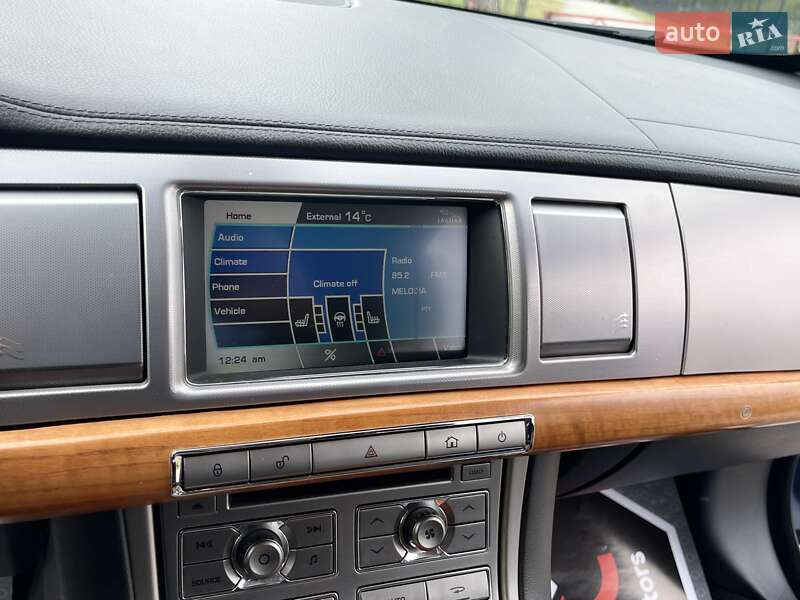 Седан Jaguar XF 2008 в Києві
