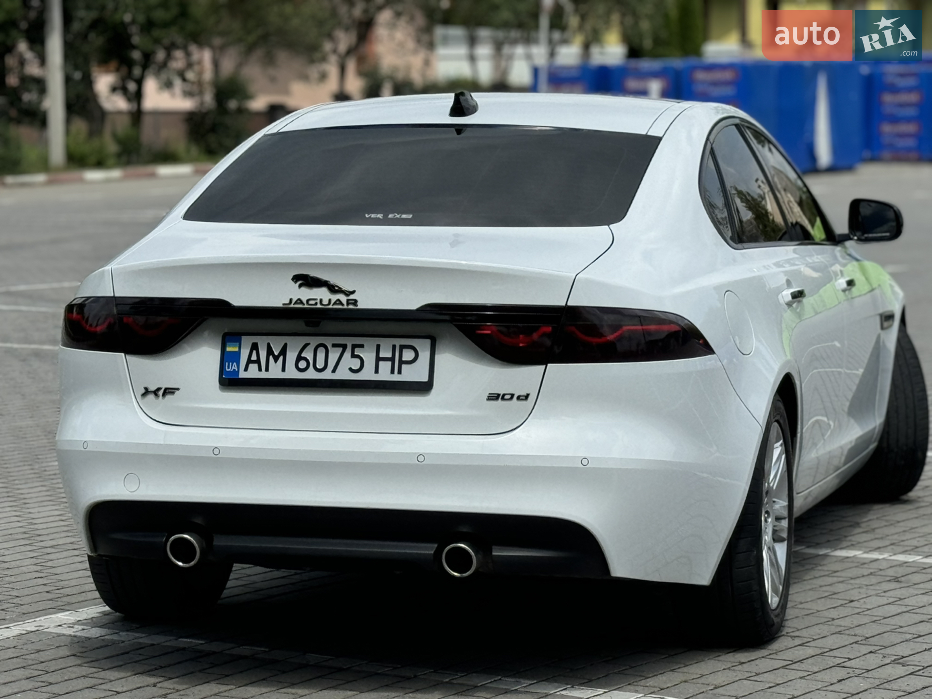 2016 Jaguar XF - мініатюра 15