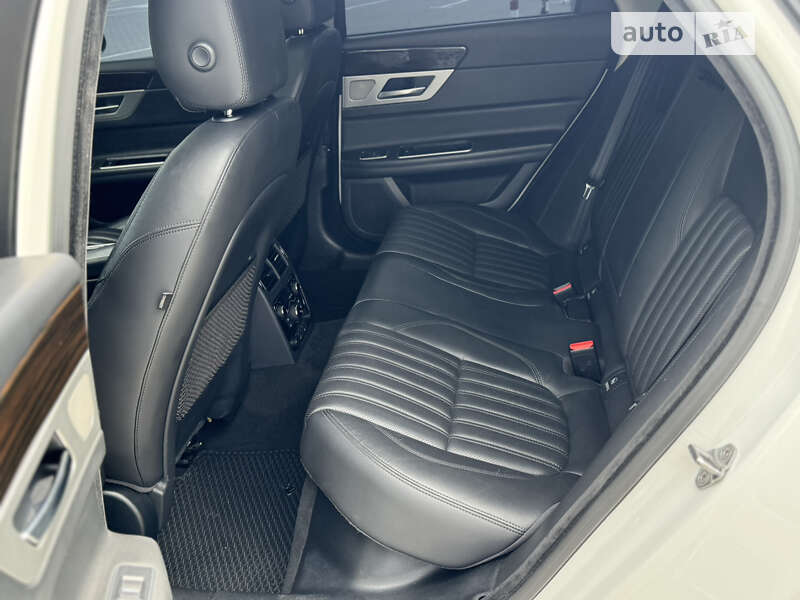 Седан Jaguar XF 2016 в Коломые фото 50 Седан Jaguar XF 2016 в Коломые