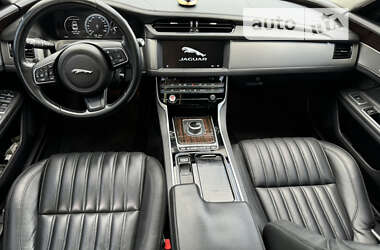 Седан Jaguar XF 2016 в Коломиї