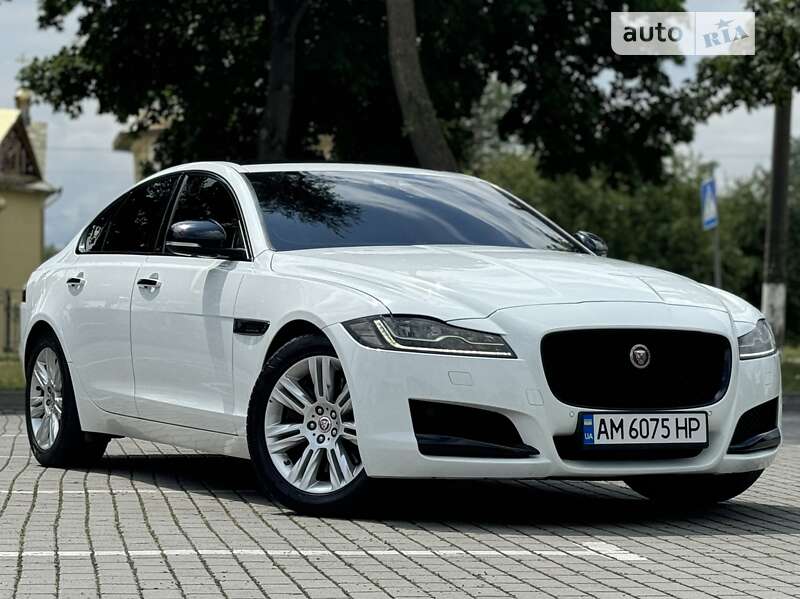 Седан Jaguar XF 2016 в Коломые фото 63 Седан Jaguar XF 2016 в Коломые