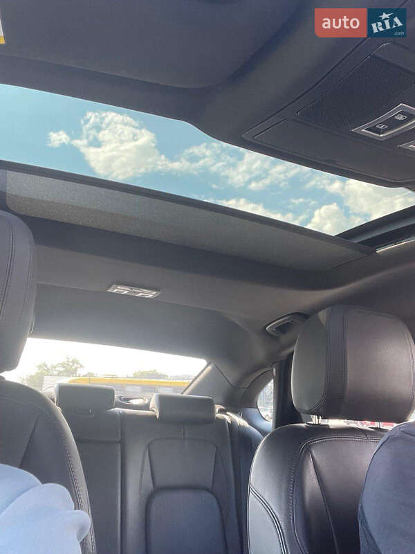 Седан Jaguar XF 2015 в Киеве