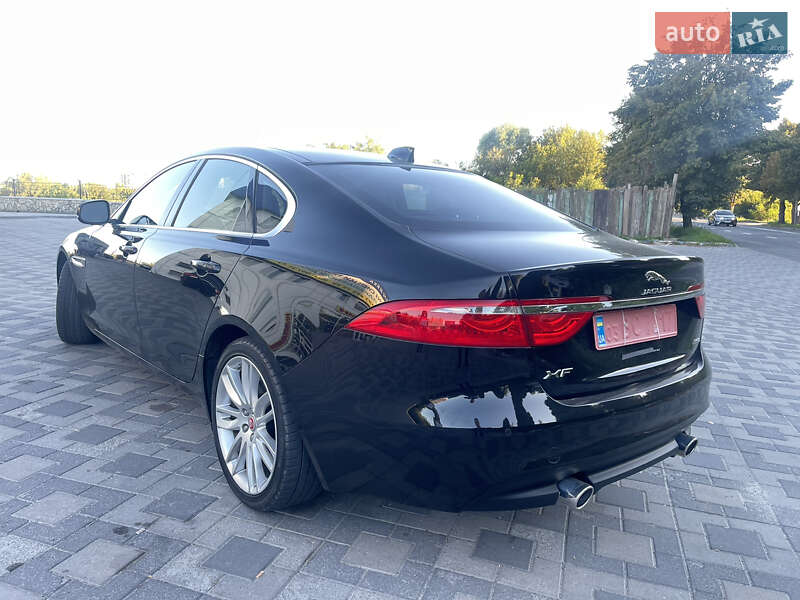 Седан Jaguar XF 2016 в Хмельницком