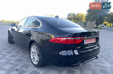 Седан Jaguar XF 2016 в 
