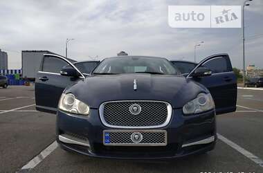 Седан Jaguar XF 2008 в Чернігові