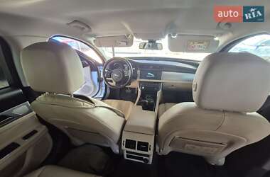 Седан Jaguar XF 2016 в 