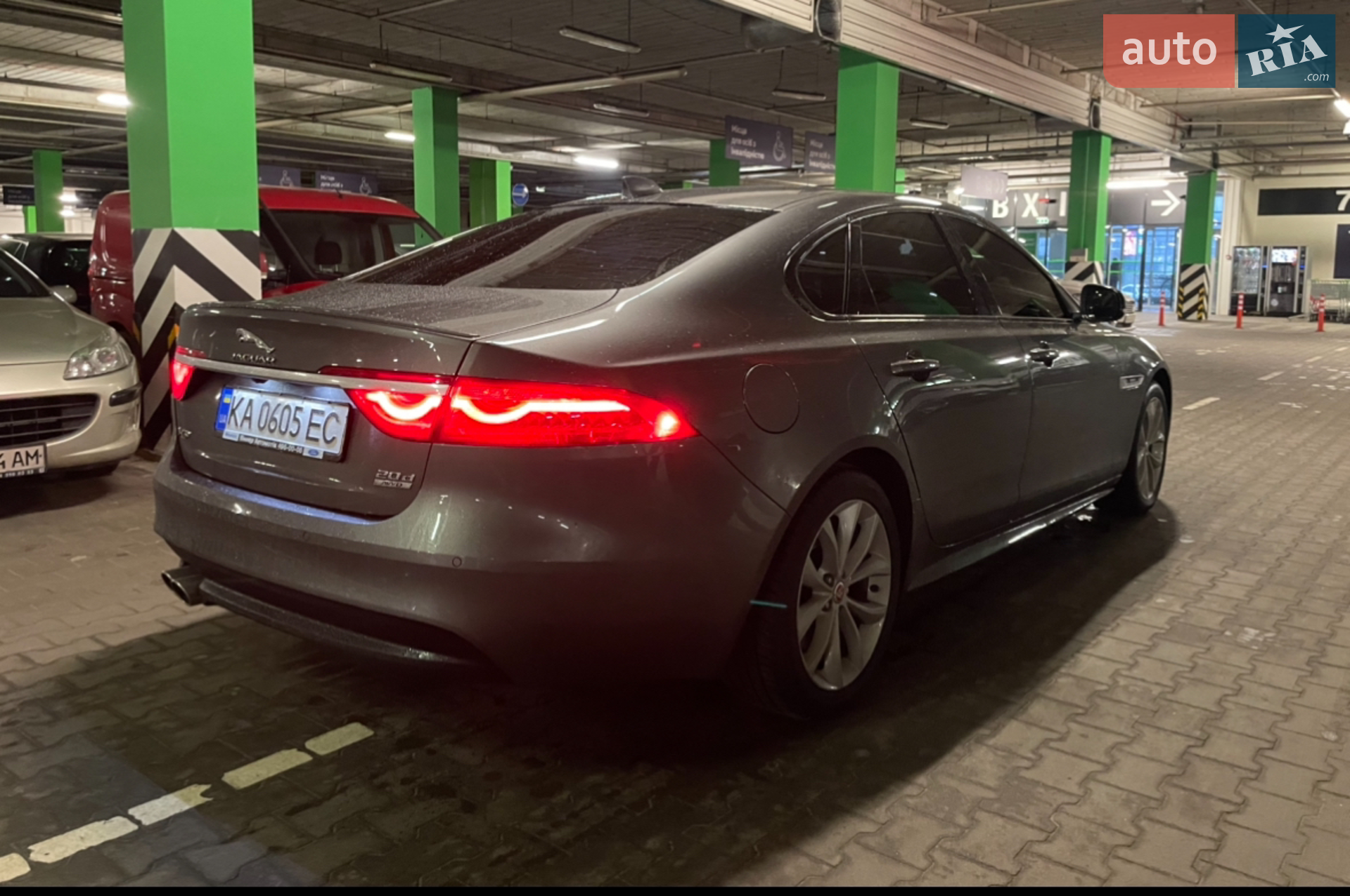 2016 Jaguar XF - мініатюра 8