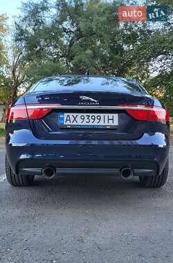 Седан Jaguar XF 2015 в Киеве