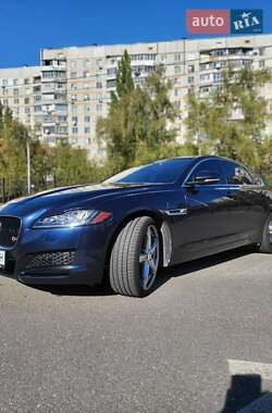 Седан Jaguar XF 2015 в Киеве