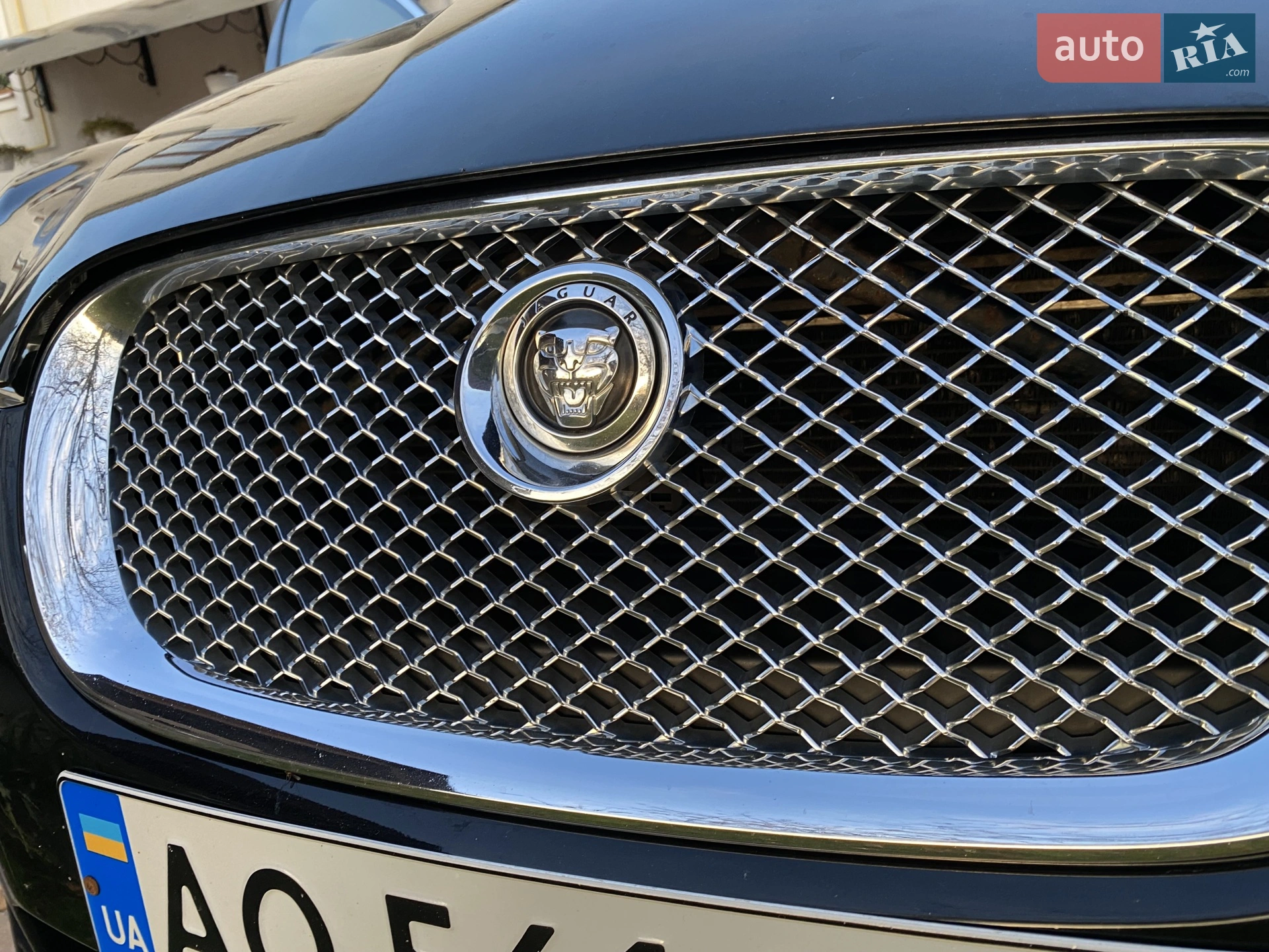 2010 Jaguar XF - мініатюра 4