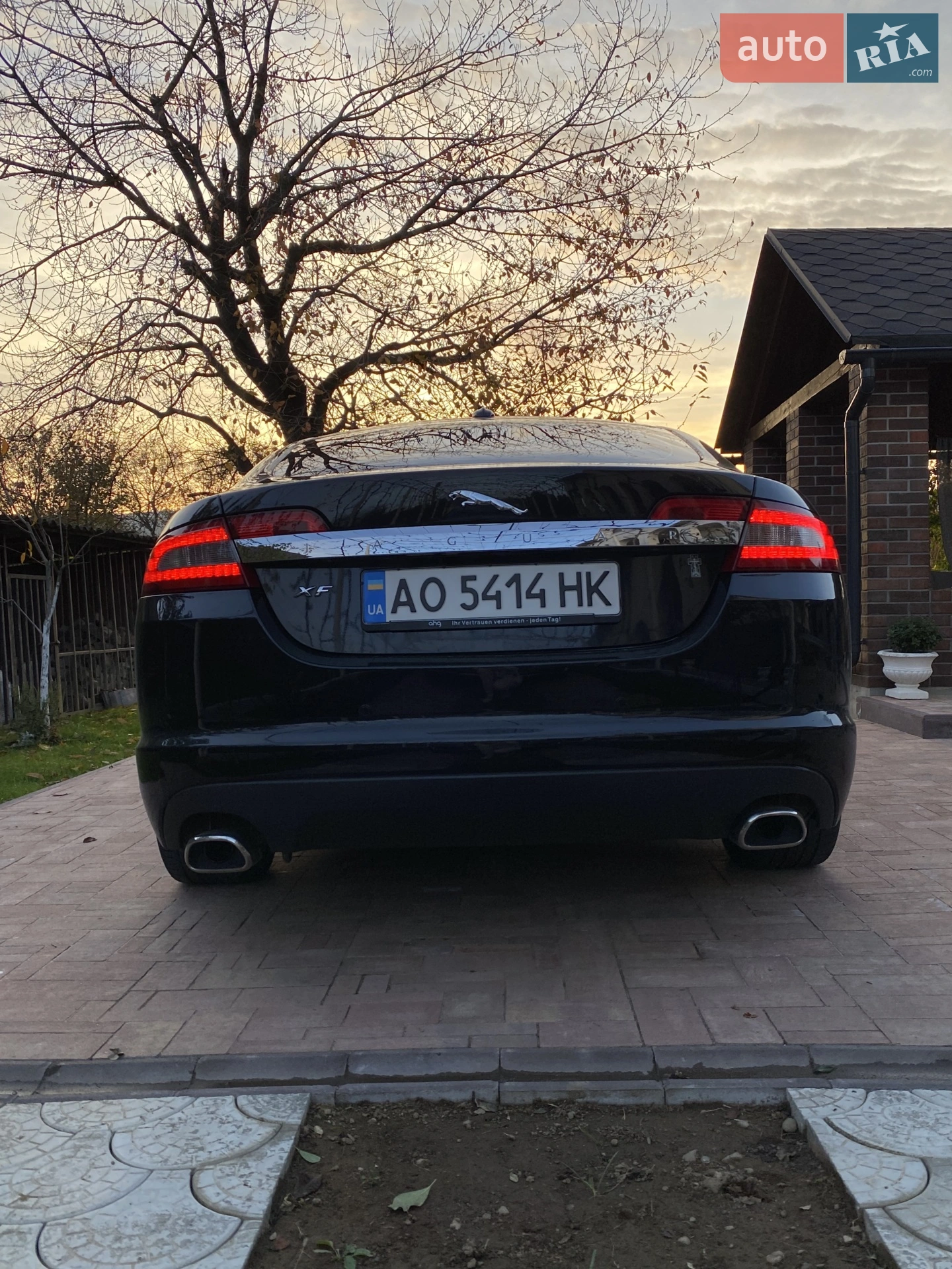 2010 Jaguar XF - мініатюра 11