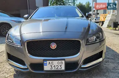 Jaguar XF 2015