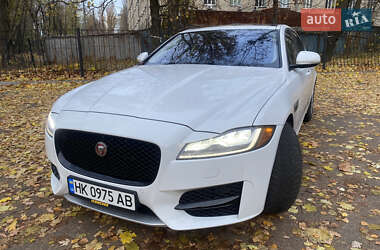 Седан Jaguar XF 2016 в Киеве