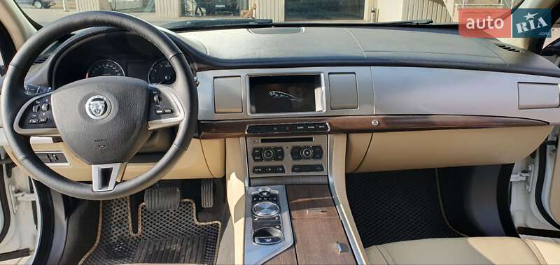 Седан Jaguar XF 2013 в Запорожье