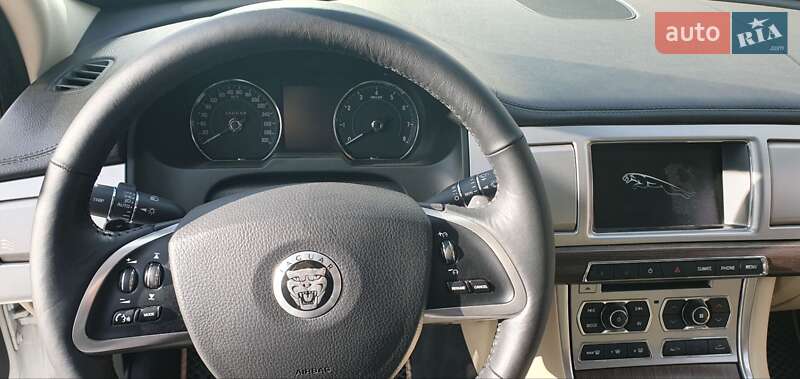 Седан Jaguar XF 2013 в Запорожье