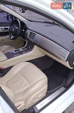 Седан Jaguar XF 2012 в Днепре