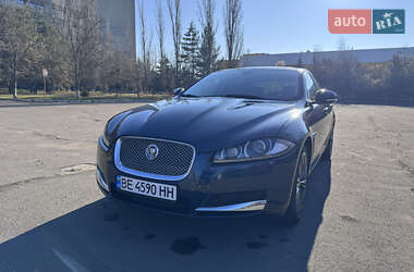 Седан Jaguar XF 2013 в 