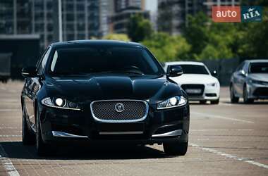 Седан Jaguar XF 2012 в Львові