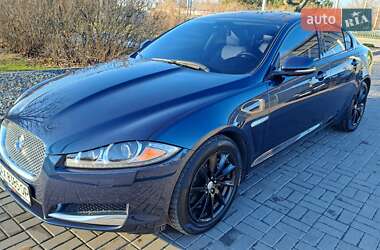 Седан Jaguar XF 2013 в Дніпрі