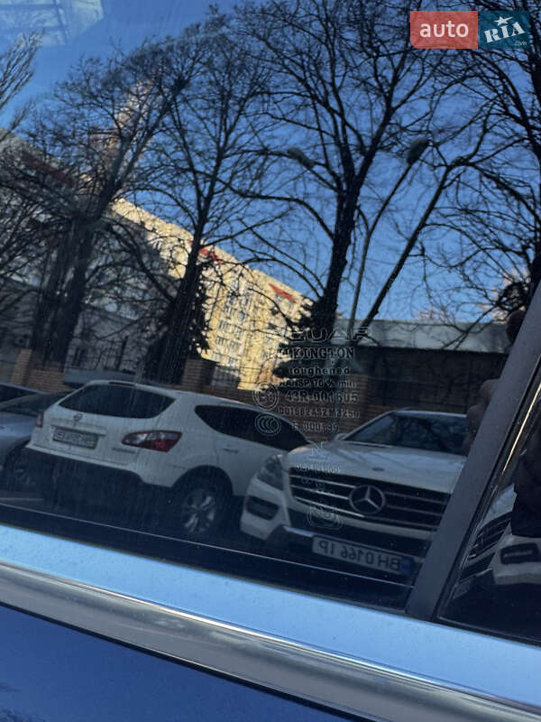 Седан Jaguar XF 2013 в Одесі