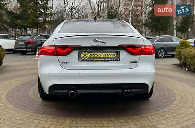Седан Jaguar XF 2016 в 