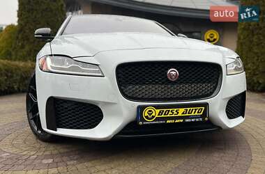 Седан Jaguar XF 2016 в 