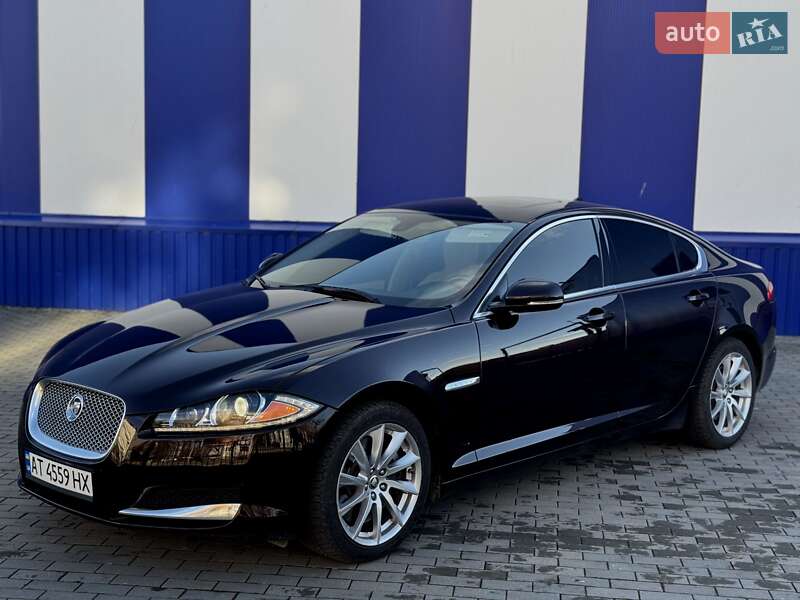 Седан Jaguar XF 2012 в Калуше