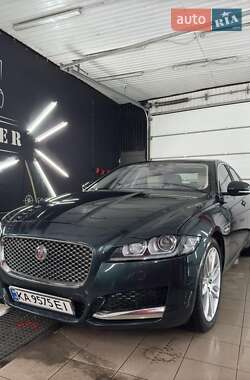 Седан Jaguar XF 2016 в Києві