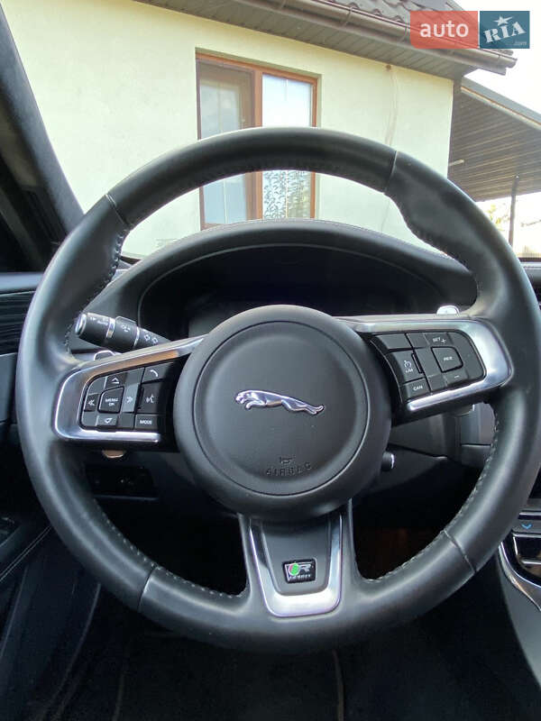 Универсал Jaguar XF 2019 в Киеве