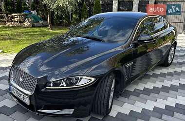 Седан Jaguar XF 2015 в 