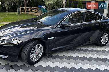 Седан Jaguar XF 2015 в 