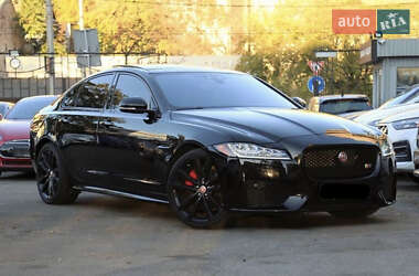 Седан Jaguar XF 2016 в Киеве