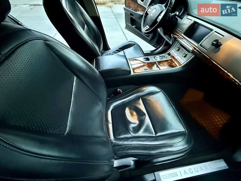 Седан Jaguar XF 2009 в Одессе