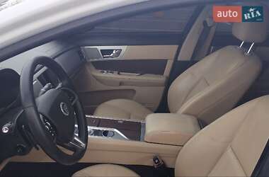 Седан Jaguar XF 2013 в Борисполі