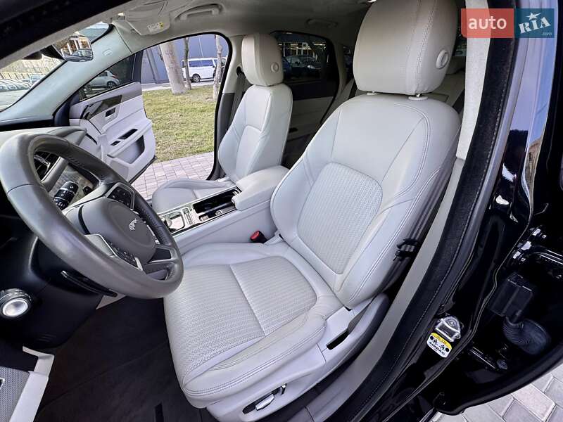 Седан Jaguar XF 2019 в Одессе