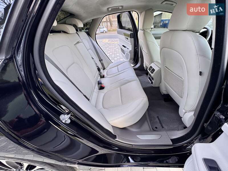 Седан Jaguar XF 2019 в Одессе