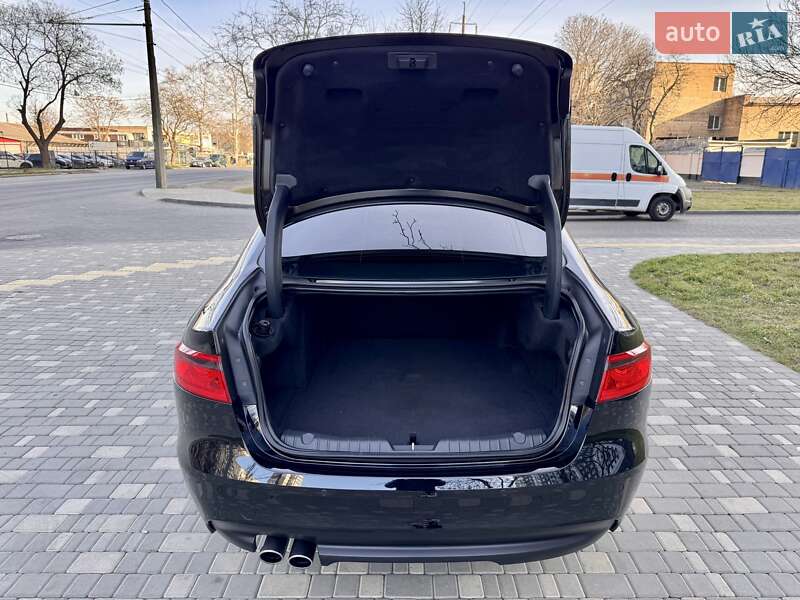 Седан Jaguar XF 2019 в Одессе