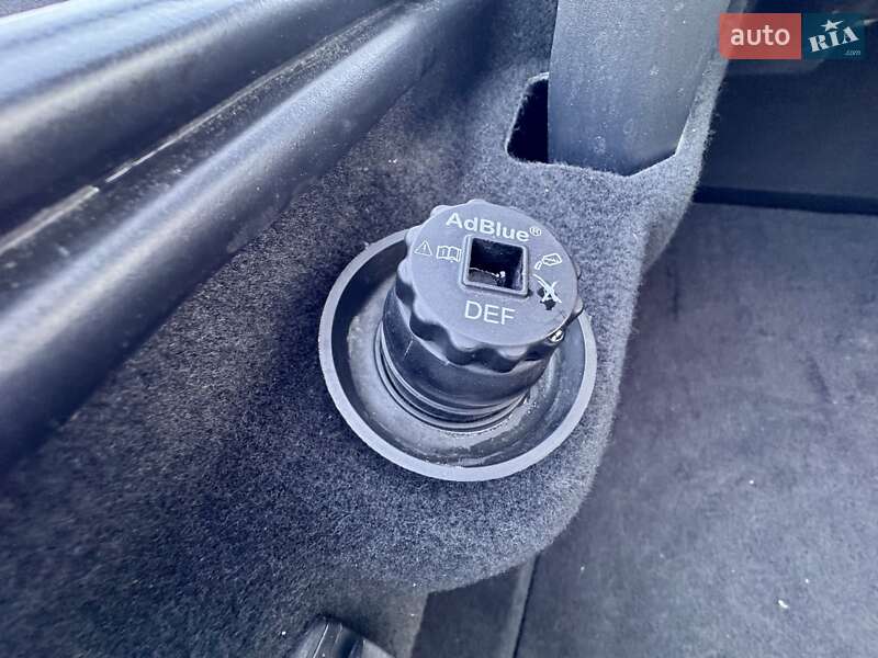 Седан Jaguar XF 2019 в Одессе