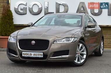 Седан Jaguar XF 2016 в 