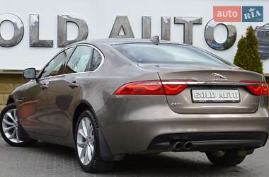 Седан Jaguar XF 2016 в 