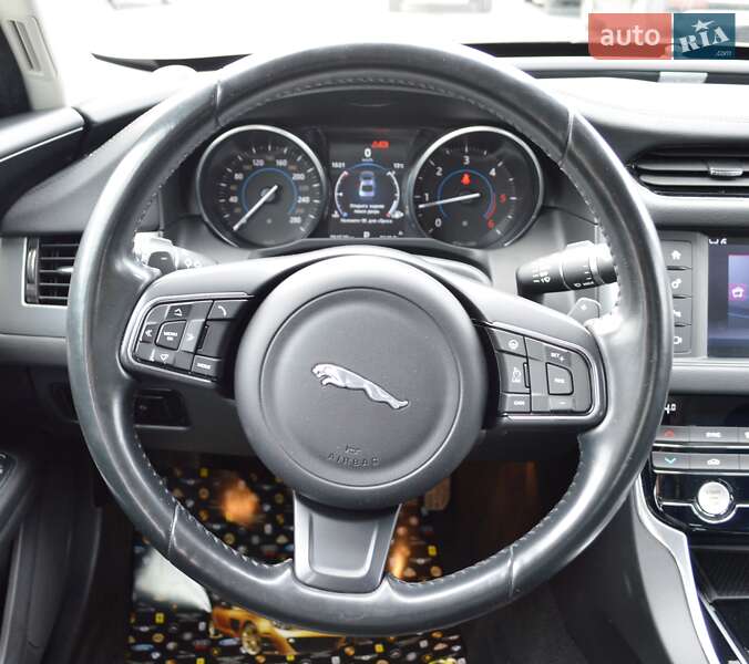 Седан Jaguar XF 2016 в Одессе