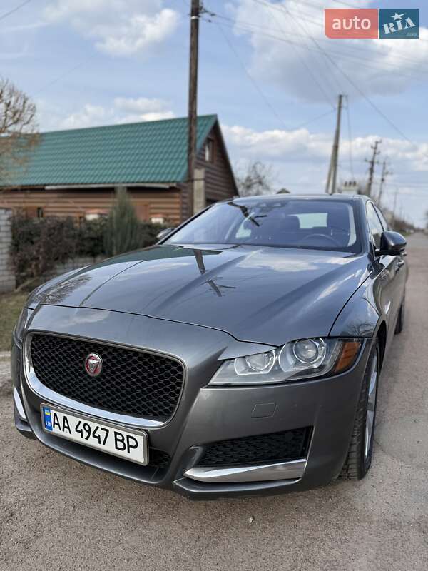 Jaguar XF 2016