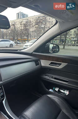 Седан Jaguar XF 2017 в Києві