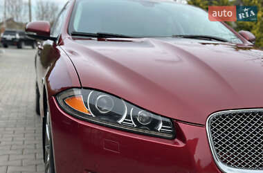 Седан Jaguar XF 2012 в 