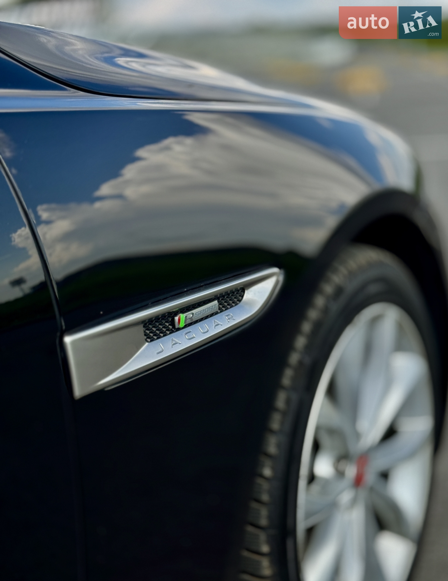 2017 Jaguar XF - мініатюра 13