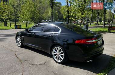 Седан Jaguar XF 2014 в 