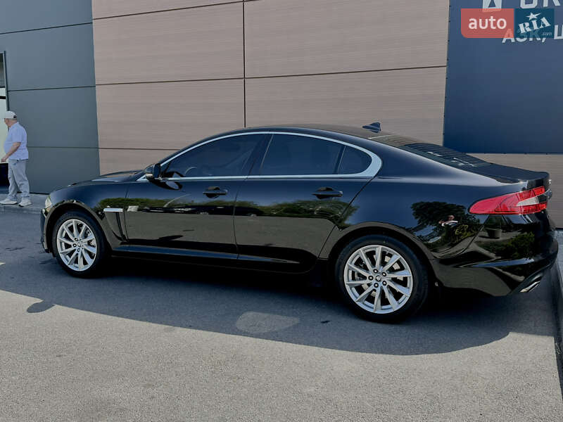 Седан Jaguar XF 2012 в Днепре