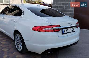 Седан Jaguar XF 2013 в 