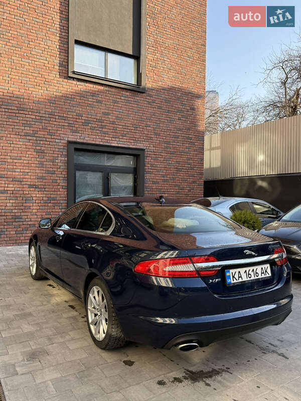 Седан Jaguar XF 2013 в Киеве
